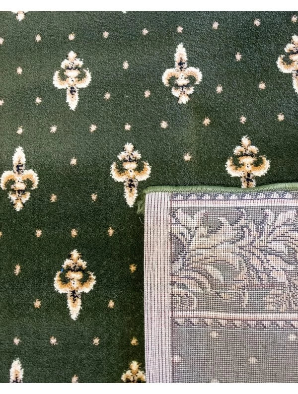 Textura si spate covor bisericesc verde