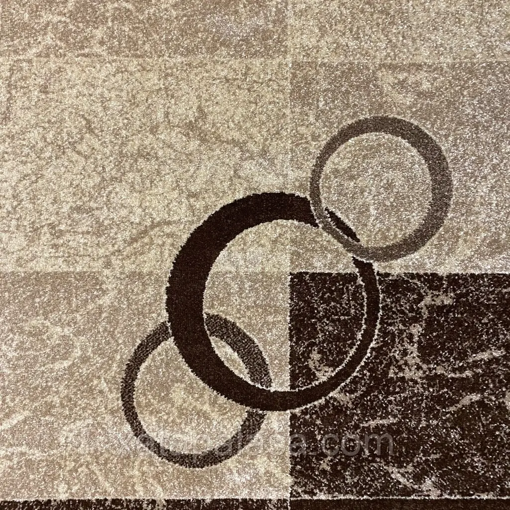 Covor abstract bej maro cu cercuri moderne si design contemporan
