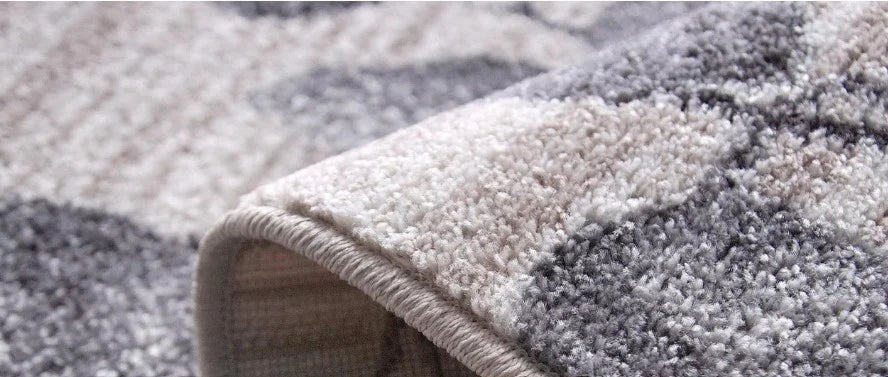 Covor antiderapant floral bej pentru living modern, cu finisaj premium si design elegant