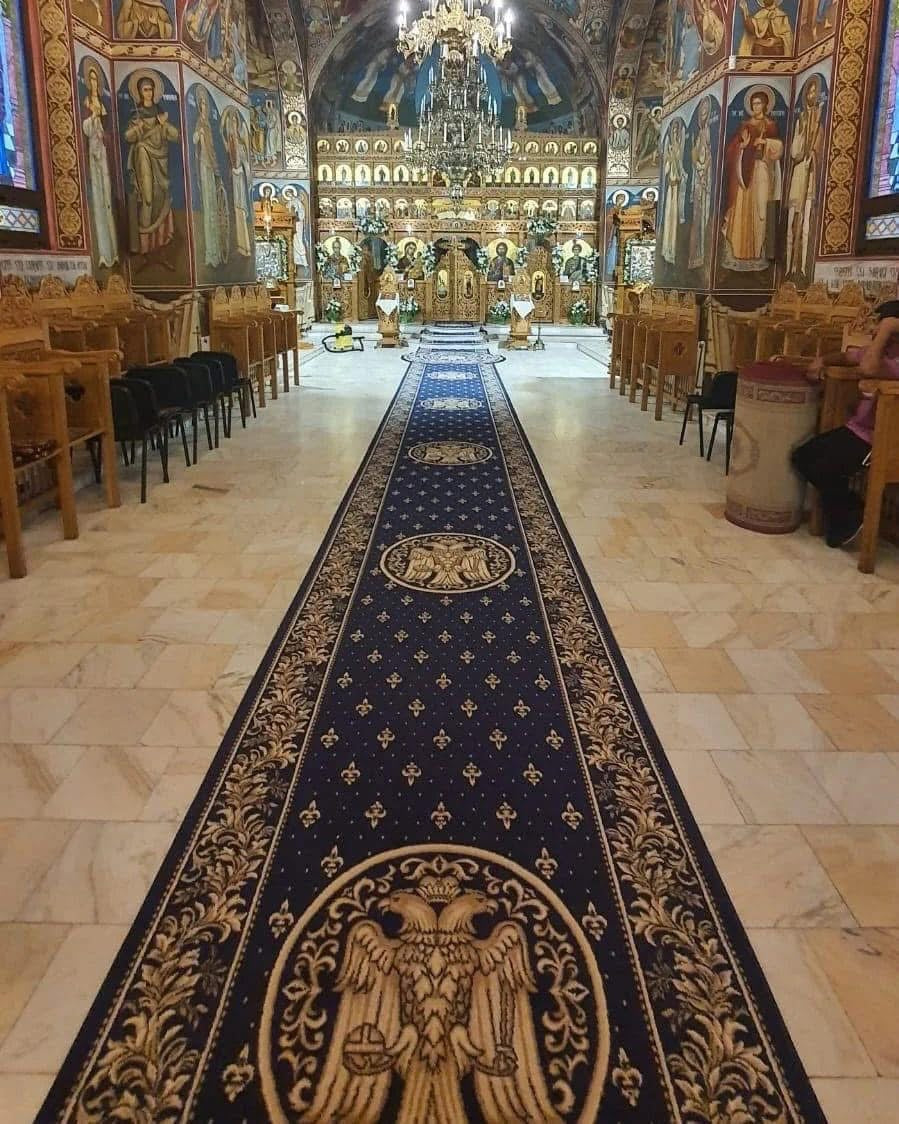 Covor bisericesc albastru lung pentru culoar biserica
