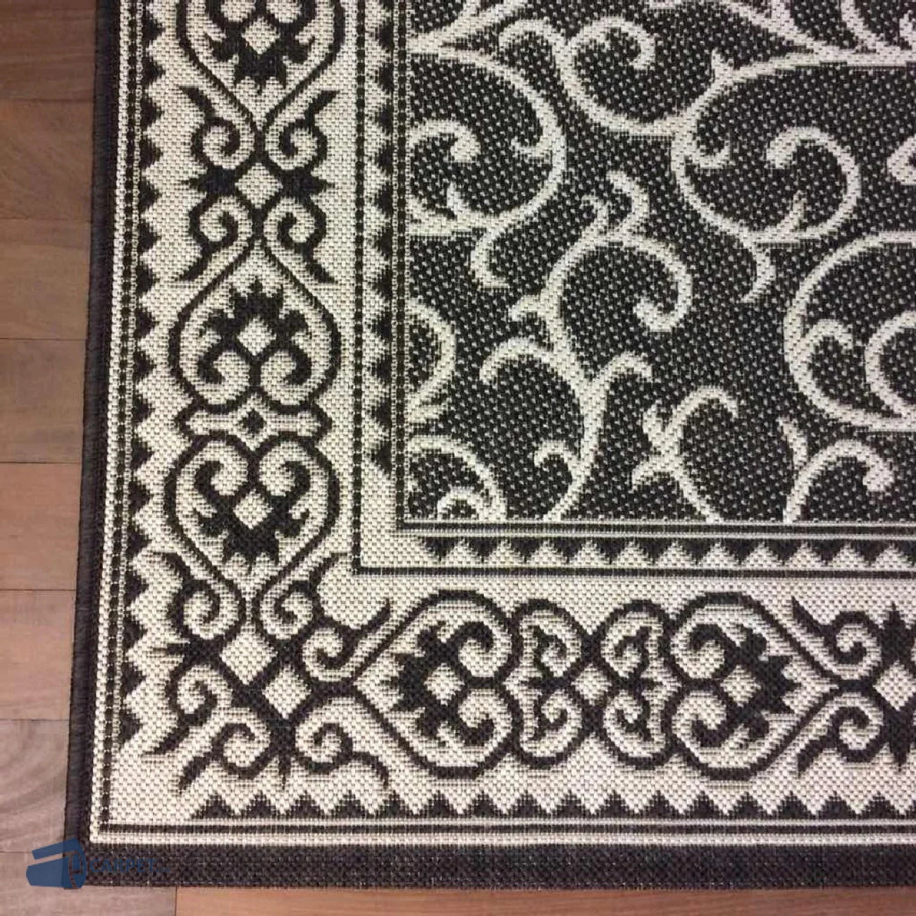 Covor bucatarie maro model clasic modern rezistent si usor de intretinut
