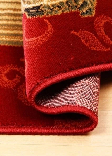 Grosime covor clasic floral grena, material confortabil si rezistent