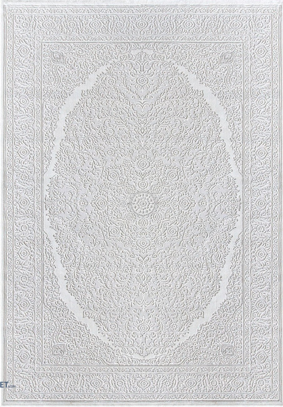 Covor clasic gri deschis cu model ornamental si medalion central, design elegant pentru living sau dormitor