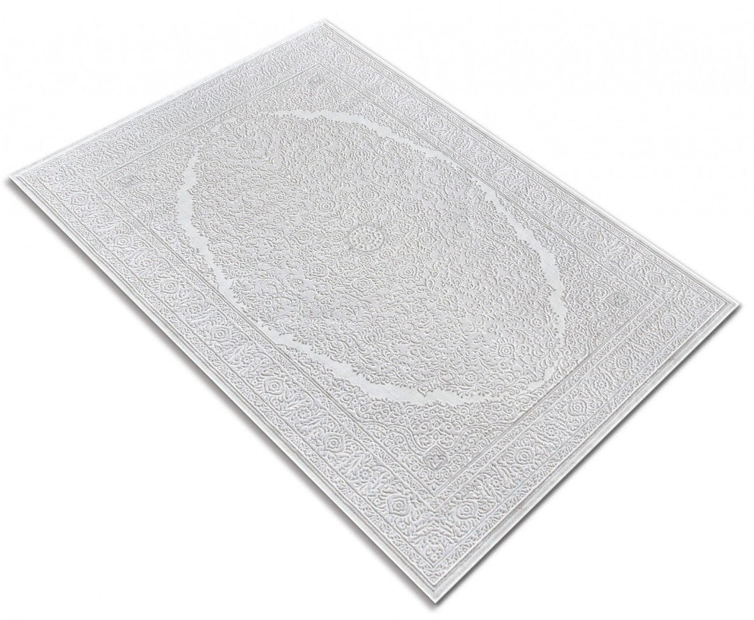 Covor clasic gri deschis cu textura fina si model traditional, aspect premium si rafinat