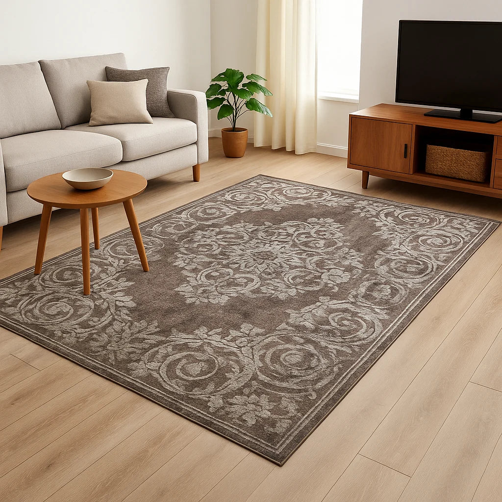 Covor clasic maro integrat într-un living modern și confortabil