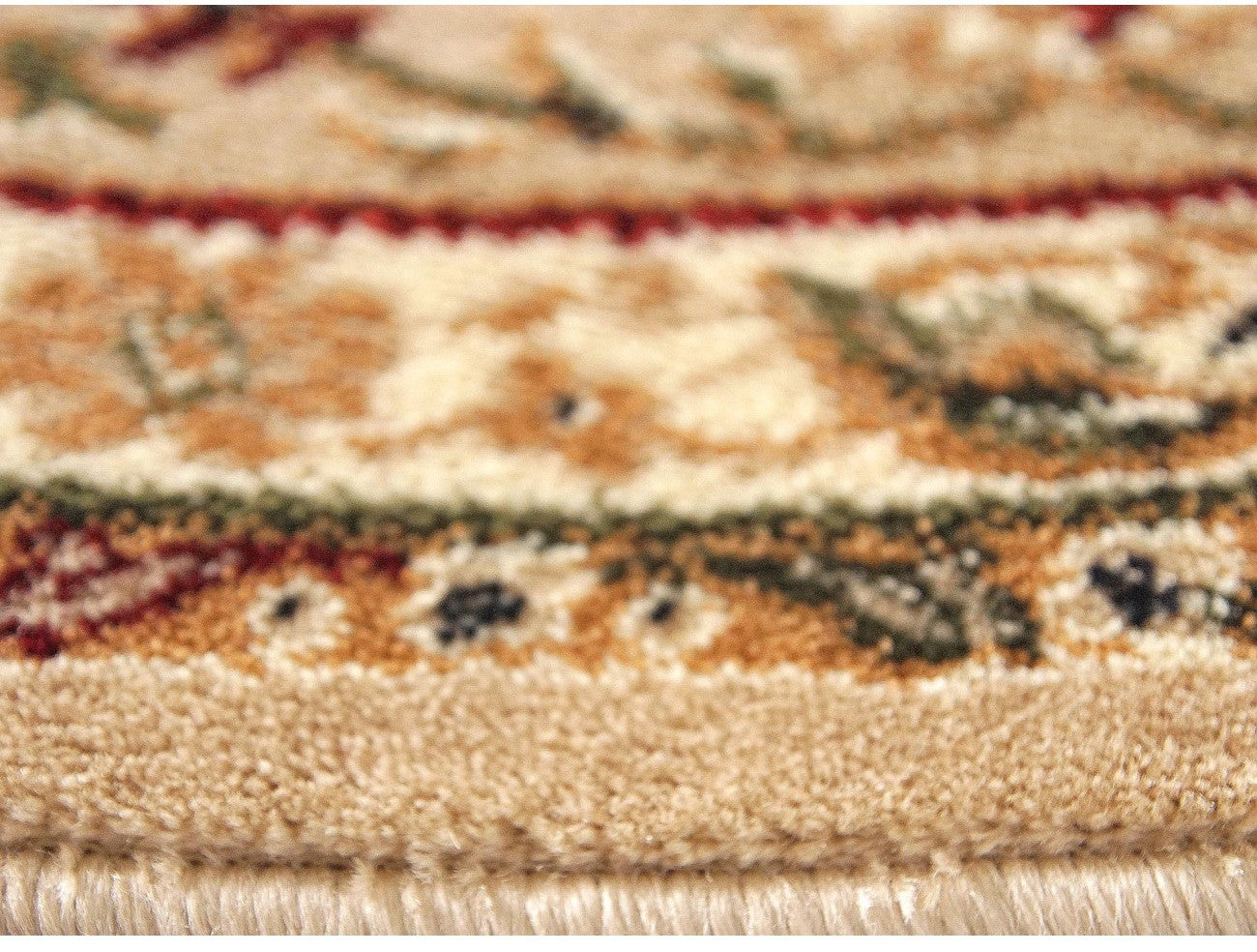 Bordura si textura covor clasic rotund crem bej cu finisaj atent