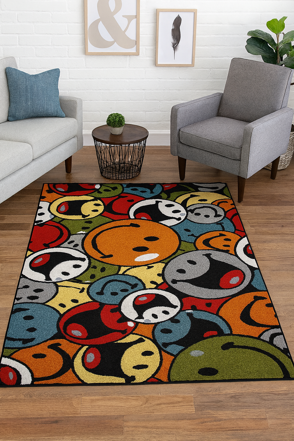 Covor pentru copii cu emoticoane colorate și model smiley, ideal pentru camera copiilor