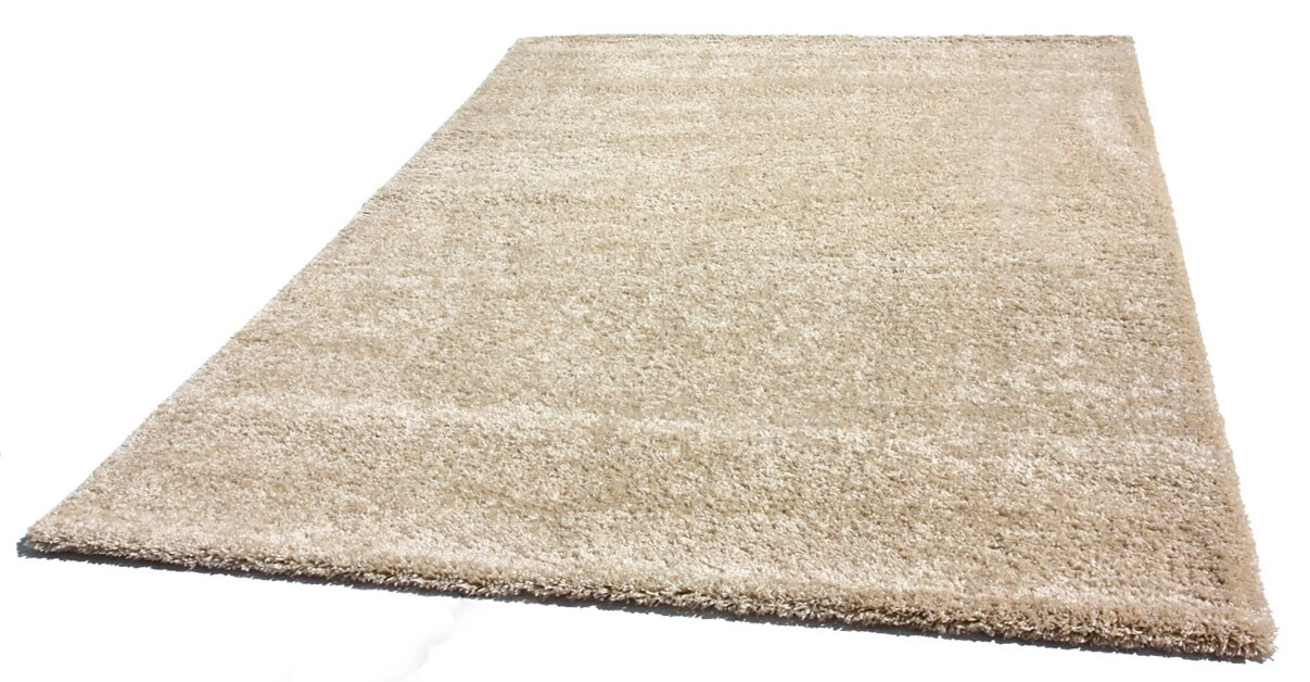 Covor crem pufos si gros pentru living, covor modern confortabil pentru casa