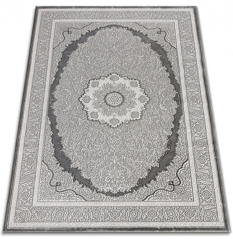 Covor gri stil clasic elegant, potrivit pentru living, dormitor sau decor traditional