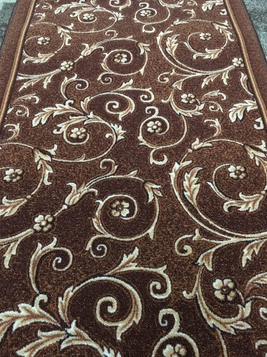 Covor pentru hol lung maro, model floral clasic, rezistent si usor de intretinut