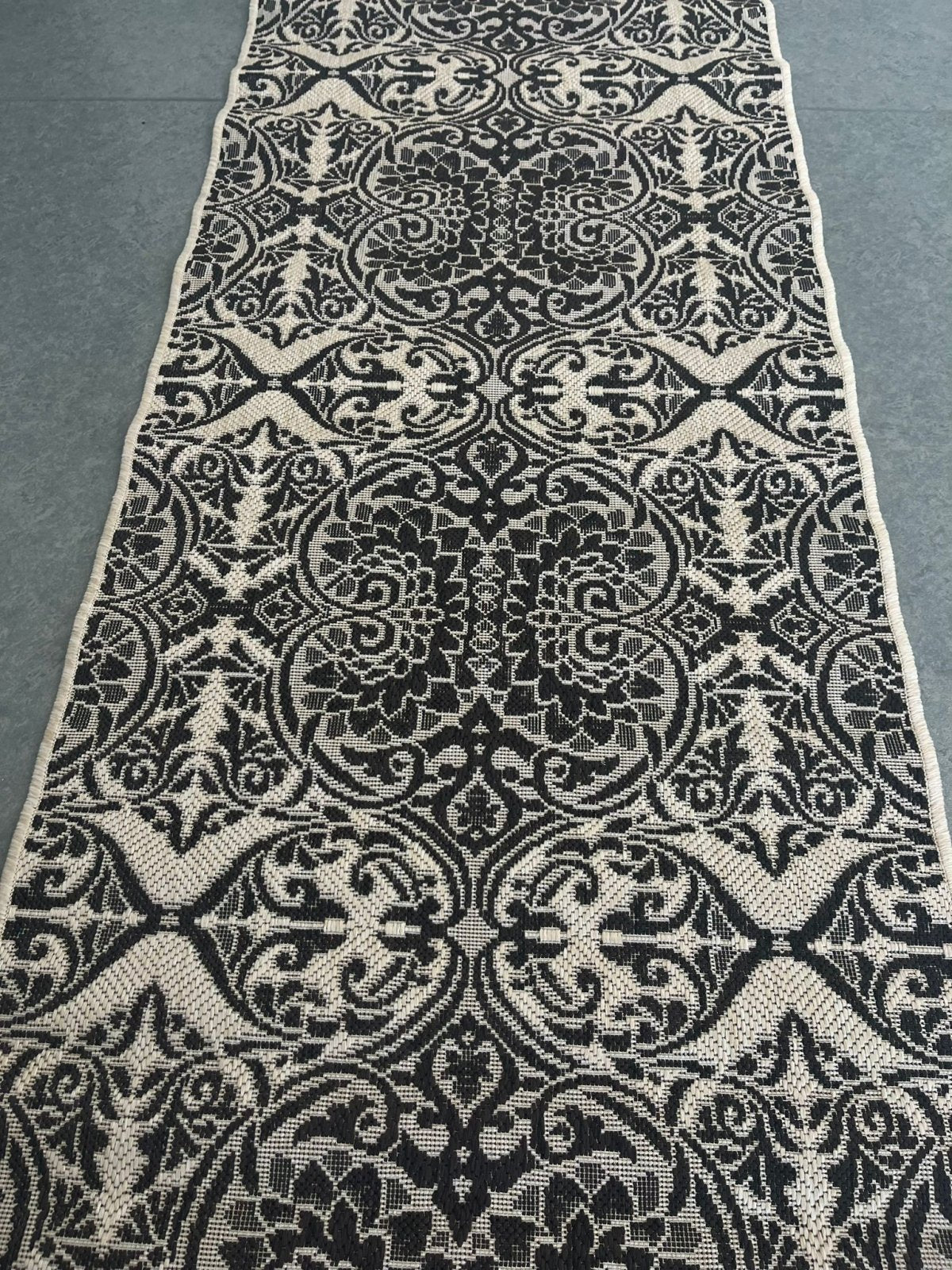covor hol modern bej maro traversa decorativa pentru bucatarie si coridor trafic intens