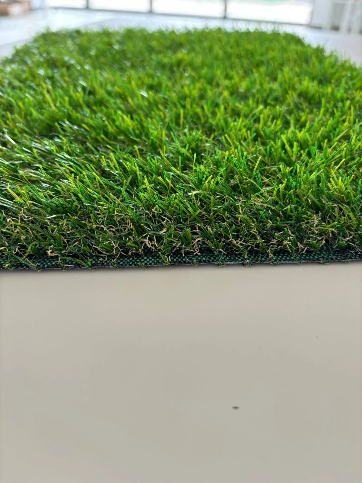 Covor iarba artificiala 25 mm verde gazon artificial pentru balcon si terasa