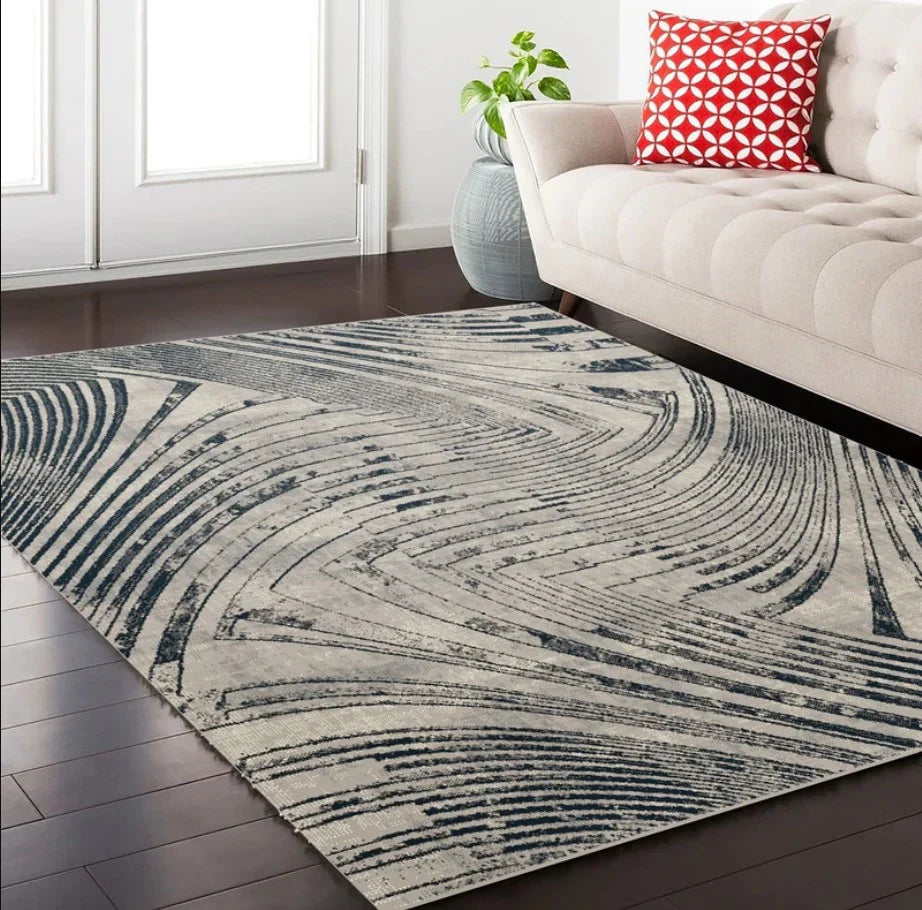 Covor modern crem gri cu model abstract asezat in living, design elegant si nuante greige contemporane