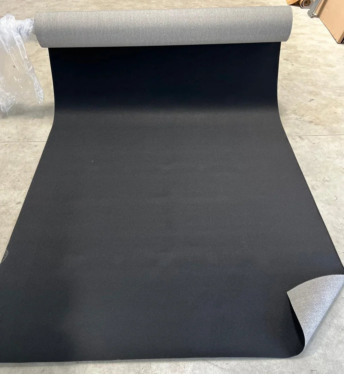 covor negru premium pentru evenimente decor elegant si atmosfera rafinata