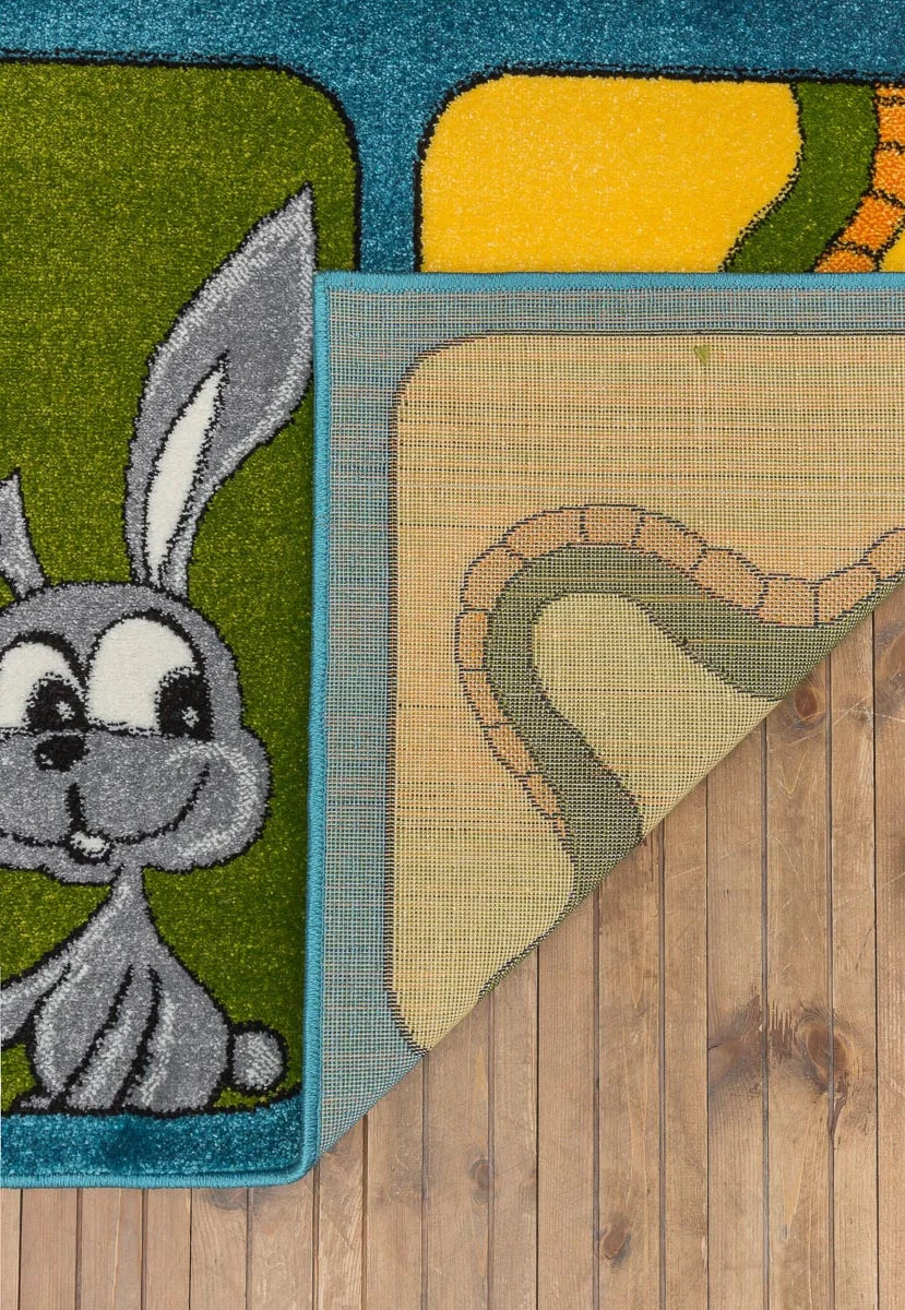 Covor pentru copii cu animale distractive si model colorat pentru camera copiilor