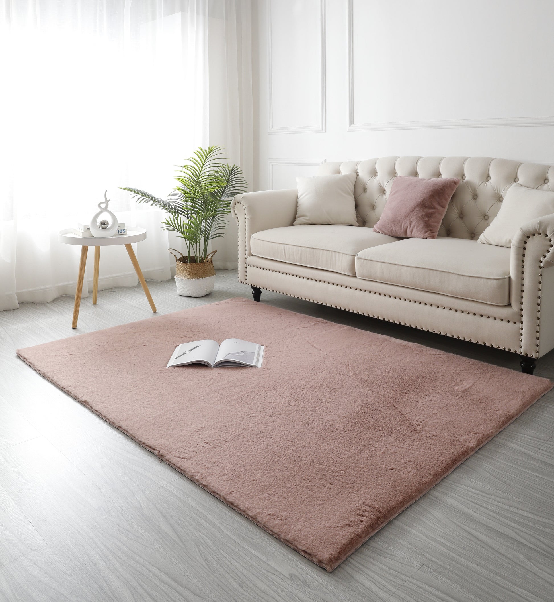 covor pufos roz blanita iepure pentru living si dormitor covor moale modern elegant
