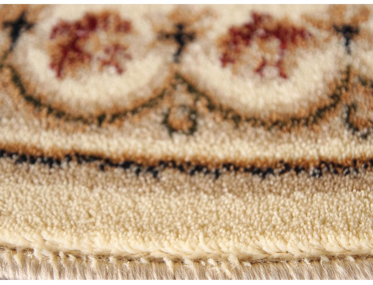 Textura si tesatura covor rotund clasic crem