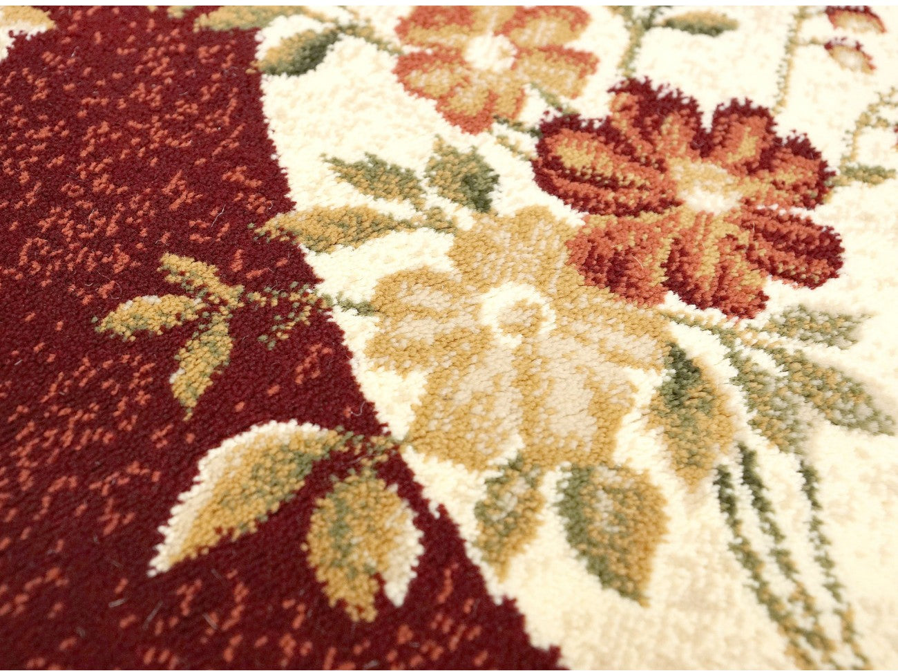 detaliu floral covor clasic rotund grena