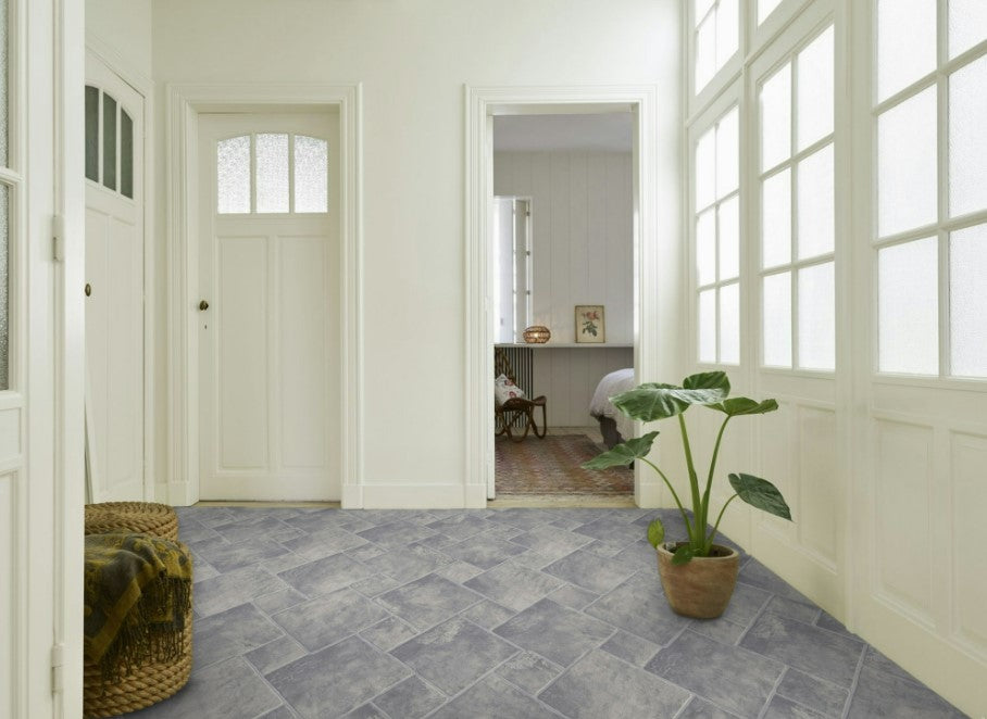 Linoleum gri deschis pentru hol, pardoseala moderna, luminoasa si rezistenta