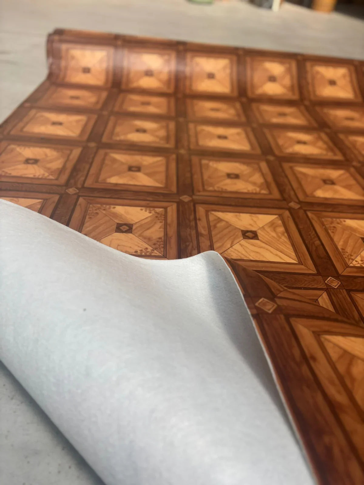Linoleum PVC maro cu suport pasla pentru izolatie termica si fonica