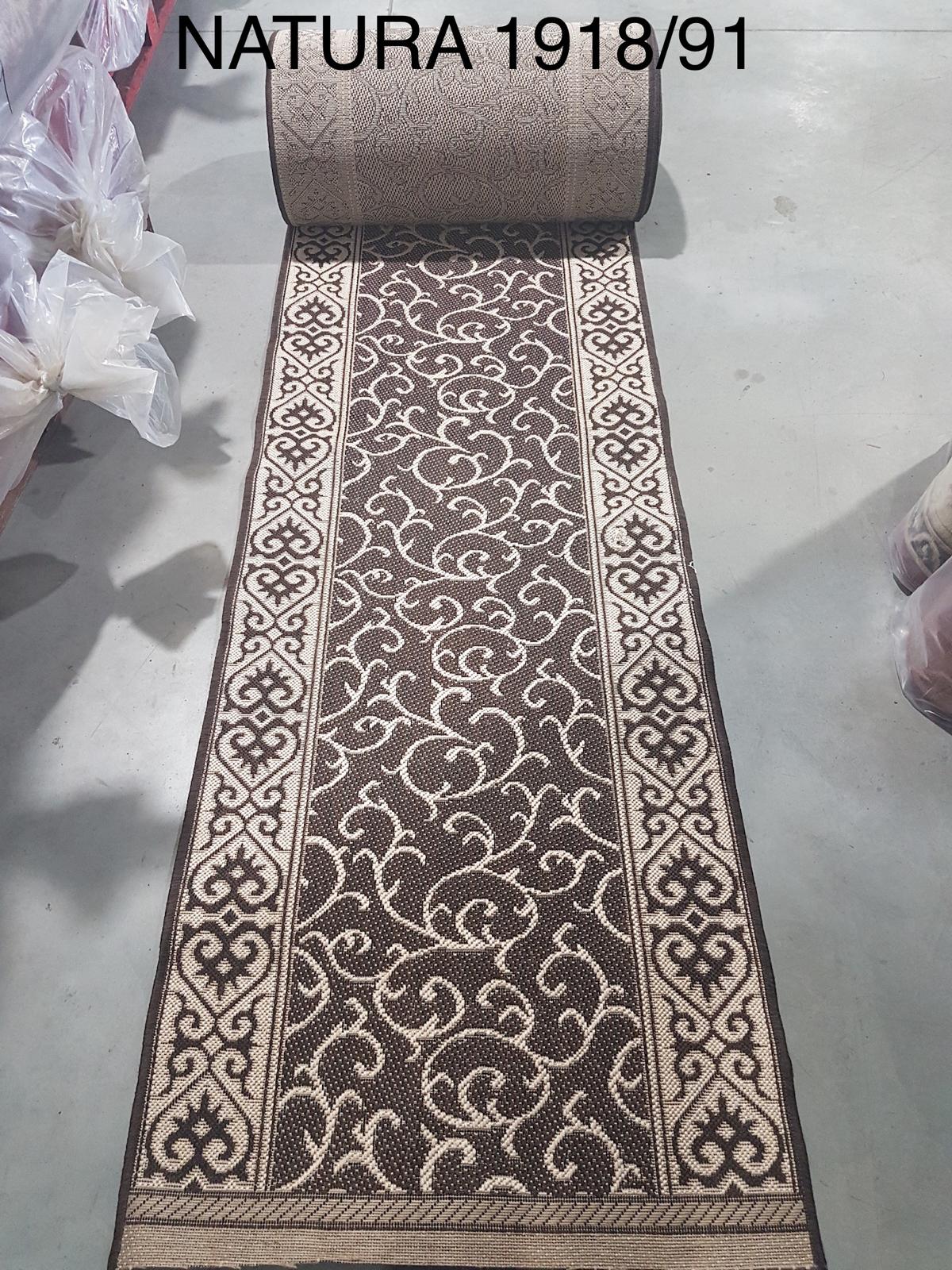 Traversa bucatarie tip iuta maro cu model ornamental, covor bucatarie lung si traversa hol lunga