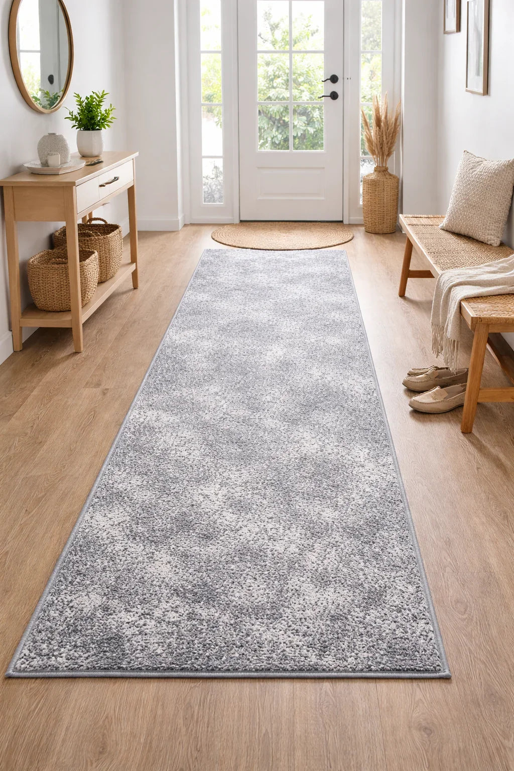 Traversa covor moderna gri pentru hol lung si living, design elegant rezistent la trafic