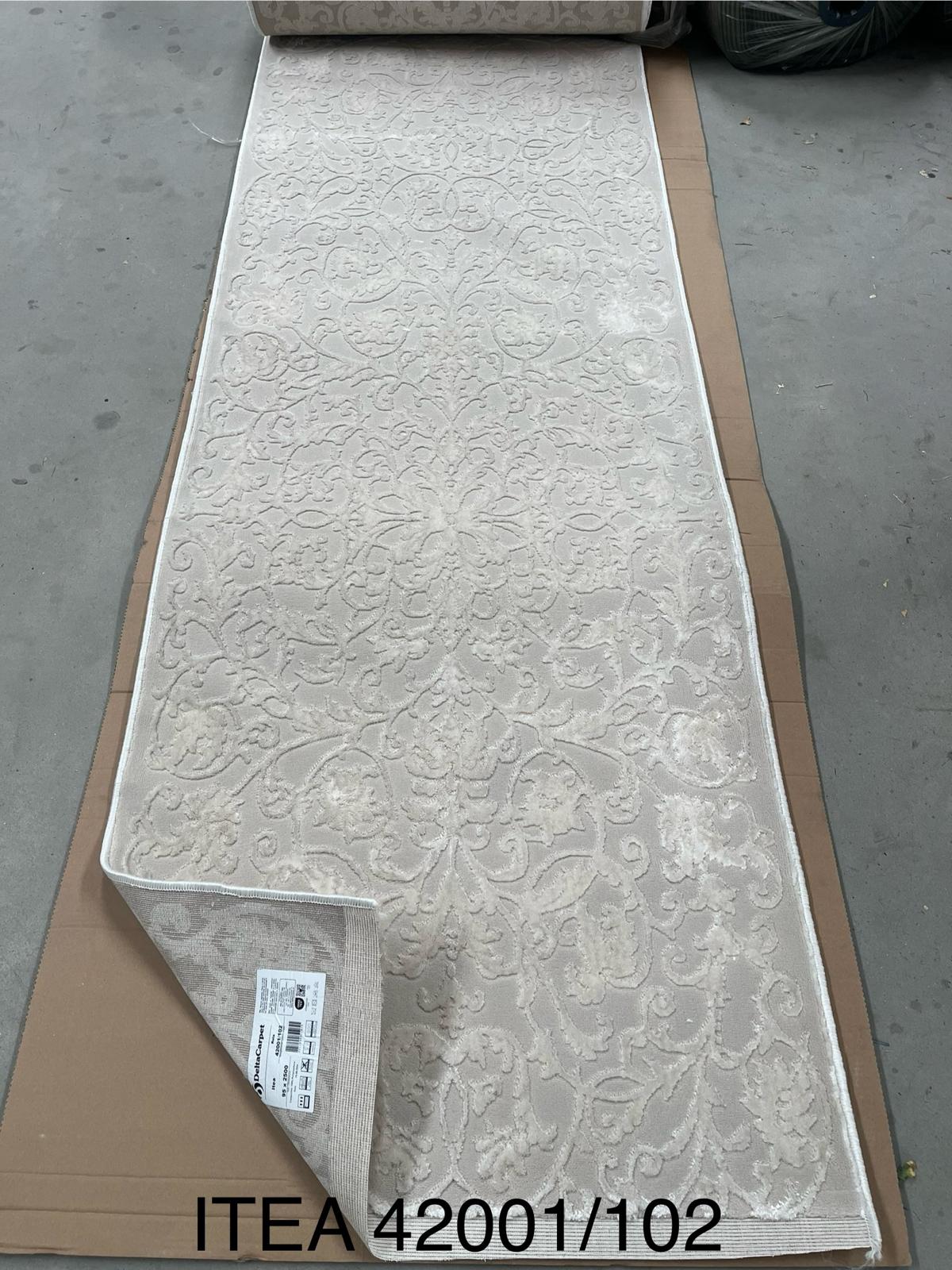 Traversa crem pentru hol cu design elegant si textura fina